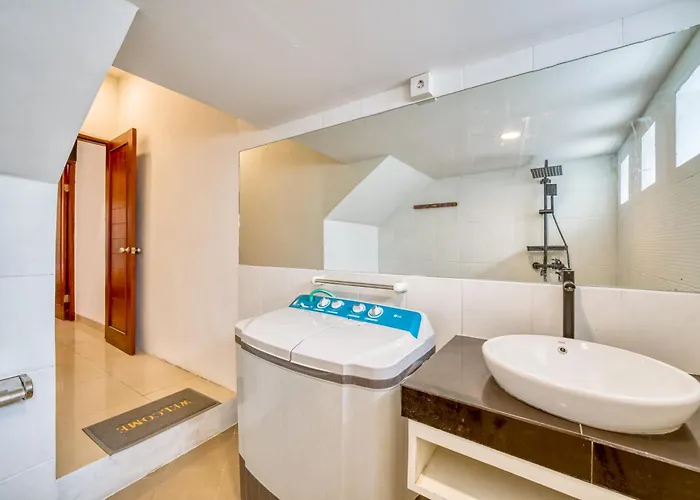 3 Bd Pvt House With Big Common Pool And Gym Hébergement de vacances Nusa Dua (Bali)